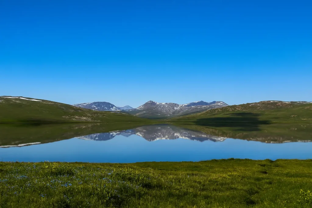 Himalayan Lakes Jeep Safari